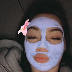 Meet your Posher, Chloe